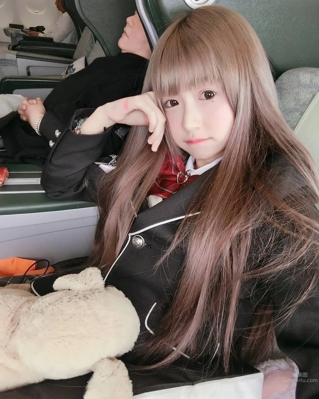 超甜美萌妹周奕瑜 深藏不露的好身材_39