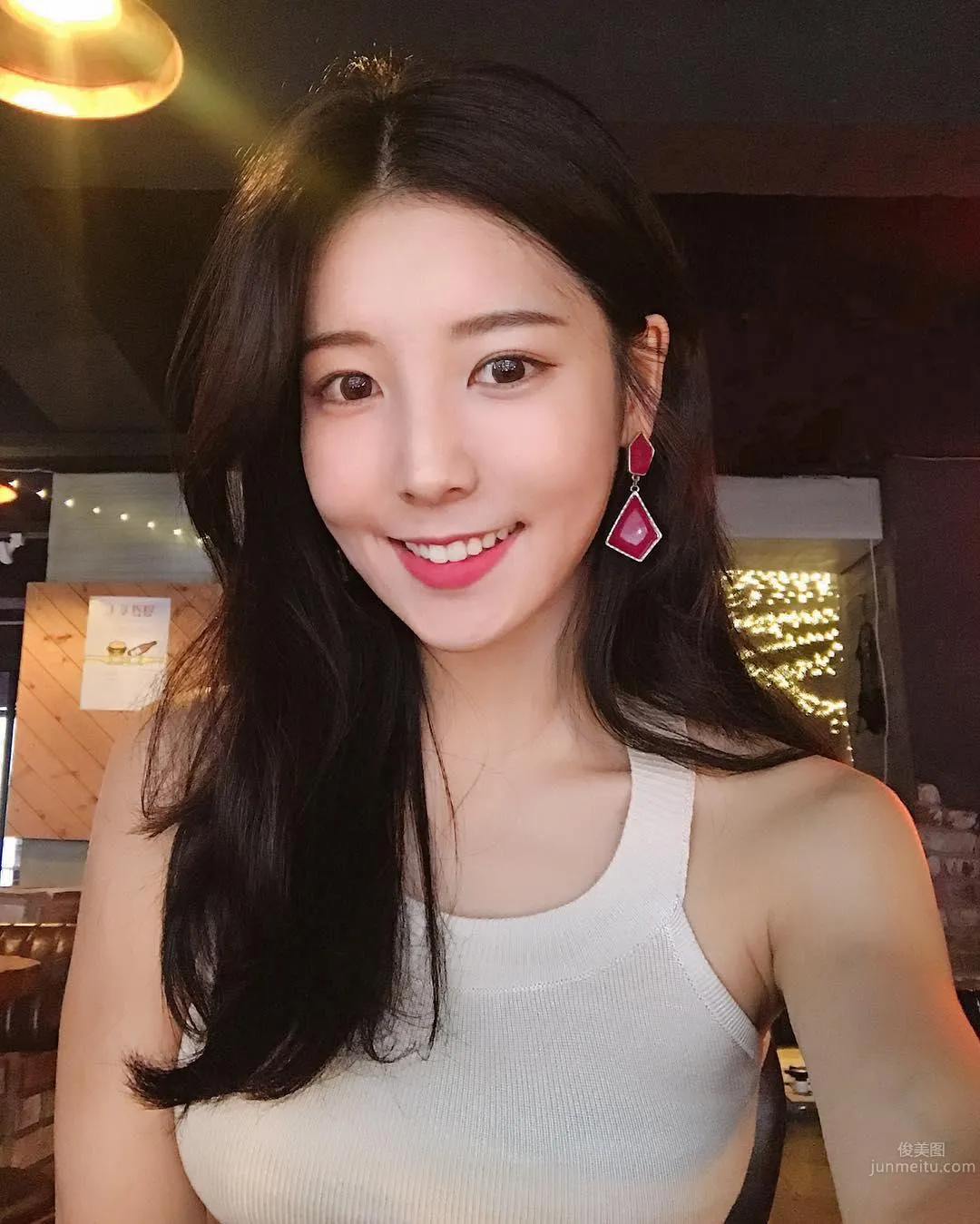 超完美花藝老師身材太好！海邊大曬比基尼讓網友激動 32
