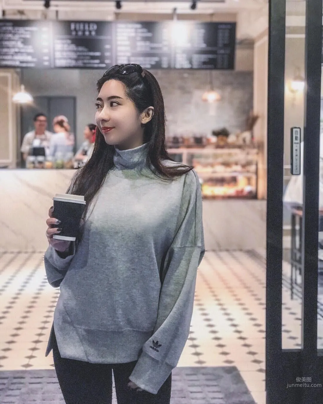 好兇！健身房驚見運動妹！渾圓白皙豐滿有型 24