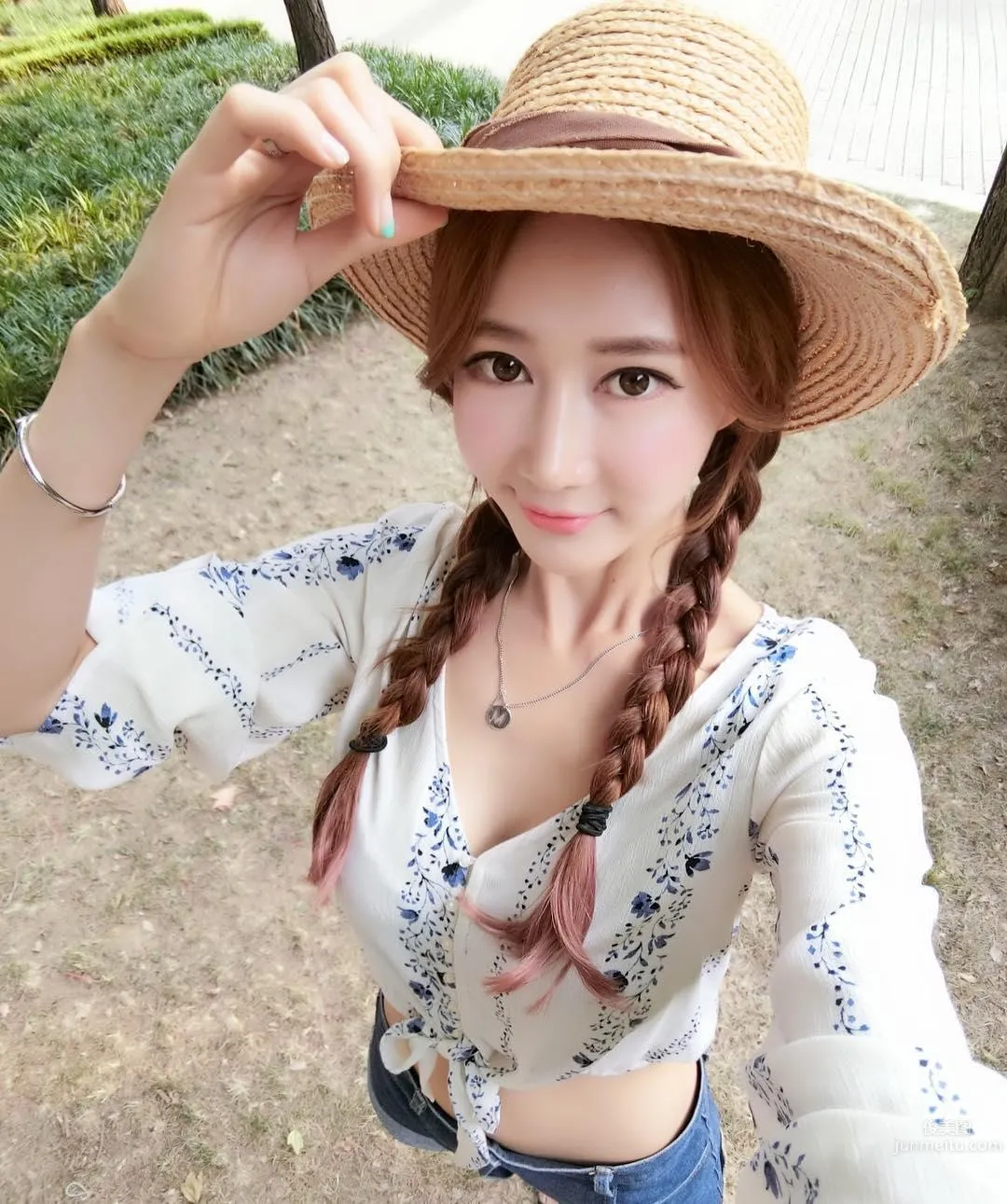 球場驚見長腿正妹！身着比基尼更美感 21