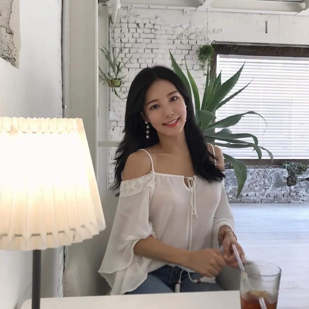 超完美花藝老師身材太好！海邊大曬比基尼讓網友激動 17