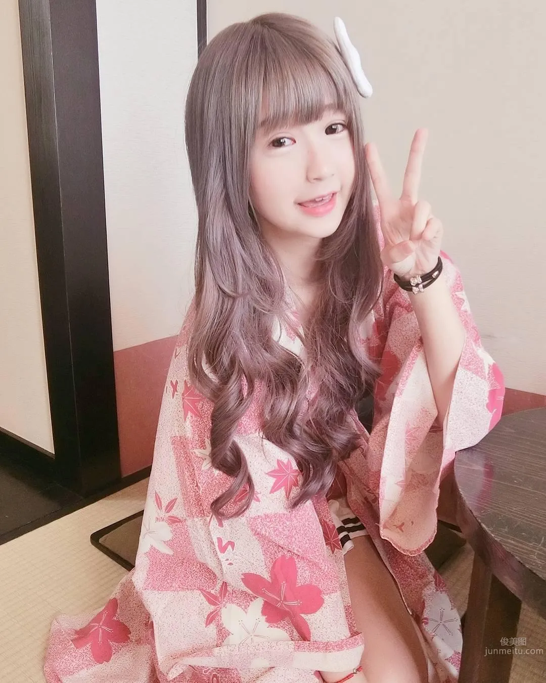 超甜美萌妹周奕瑜 深藏不露的好身材_36