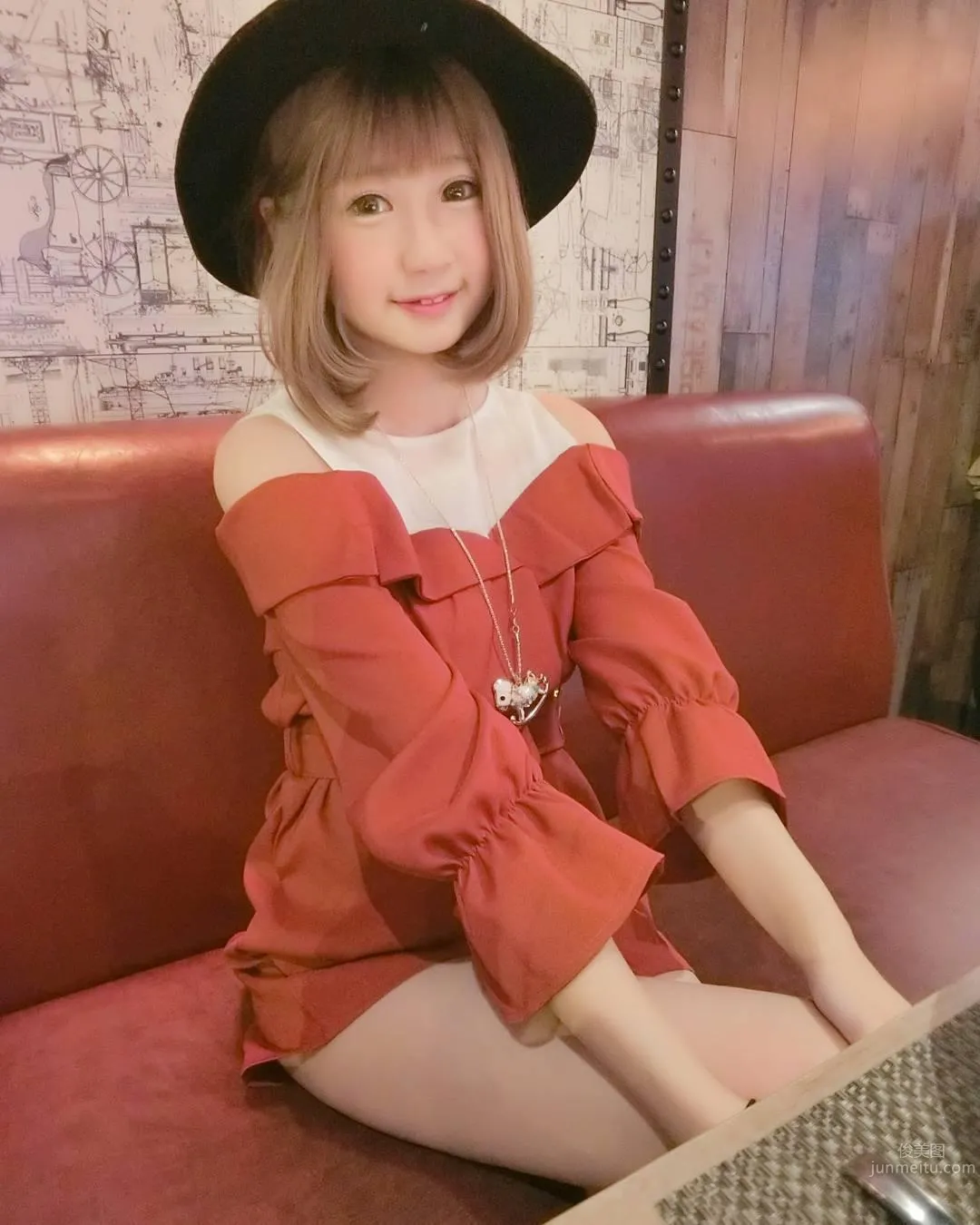 超甜美萌妹周奕瑜 深藏不露的好身材_0