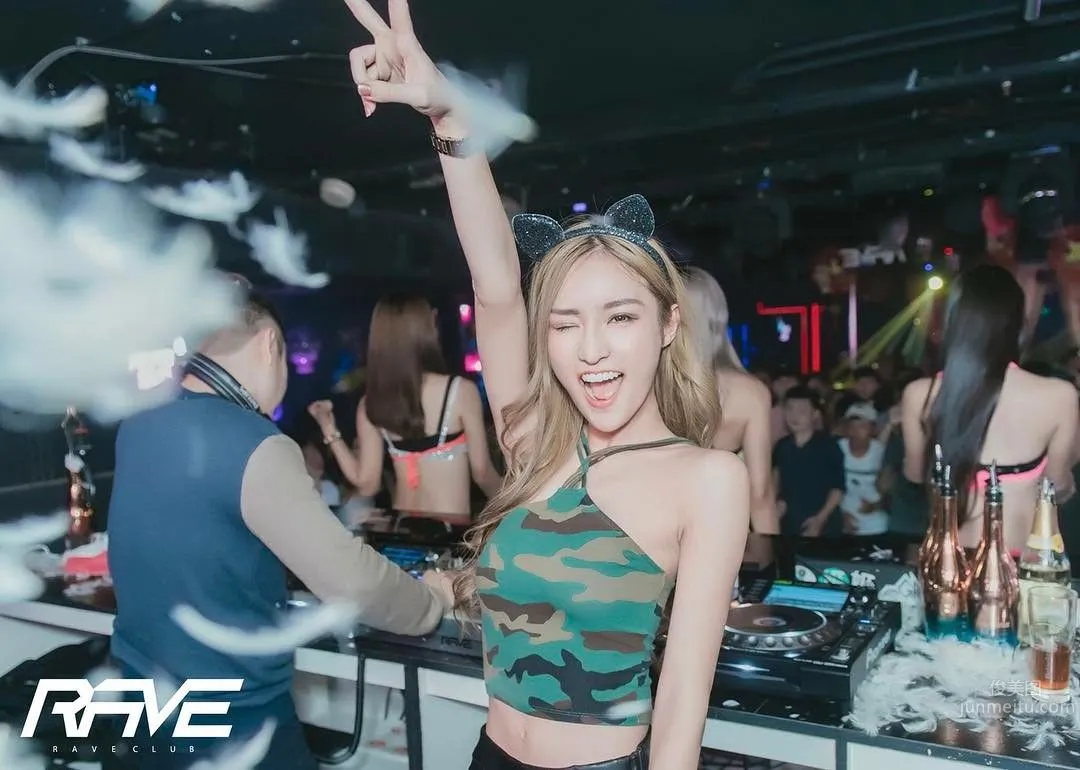 派對尤物DJ林佩佩 比基尼讓人把持不住！ 4