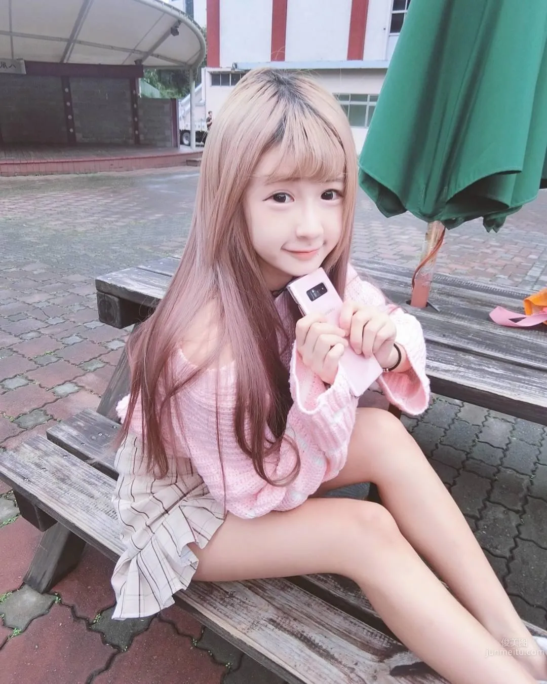 超甜美萌妹周奕瑜 深藏不露的好身材_43