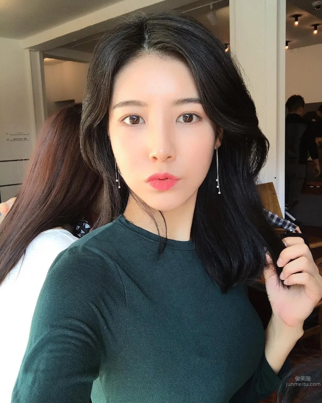 超完美花藝老師身材太好！海邊大曬比基尼讓網友激動 47