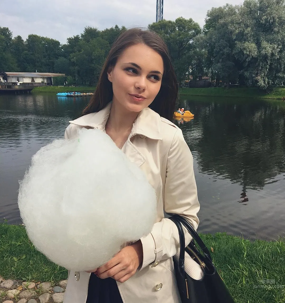 Oktyabrina Maximova- 俄羅斯美人私房寫真 20
