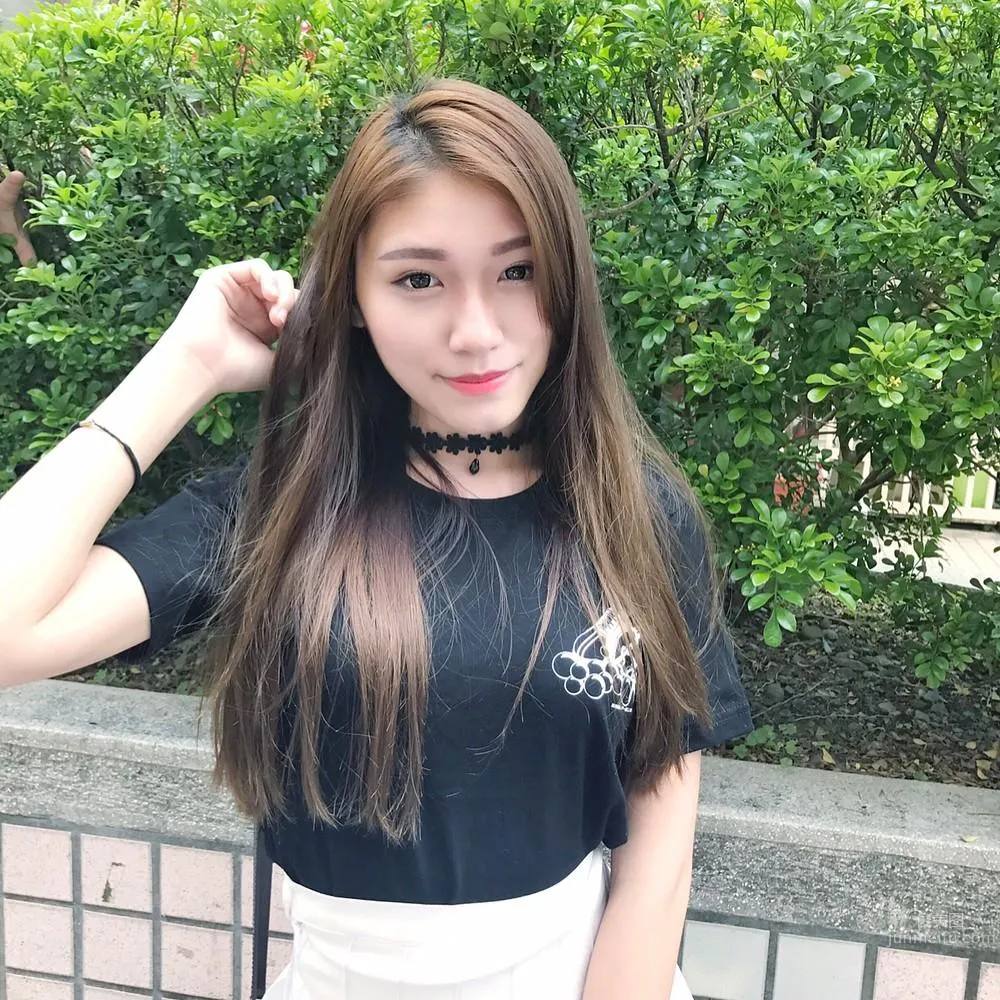 大馬正妹Mimi Chen，時尚性感的曲線美 12