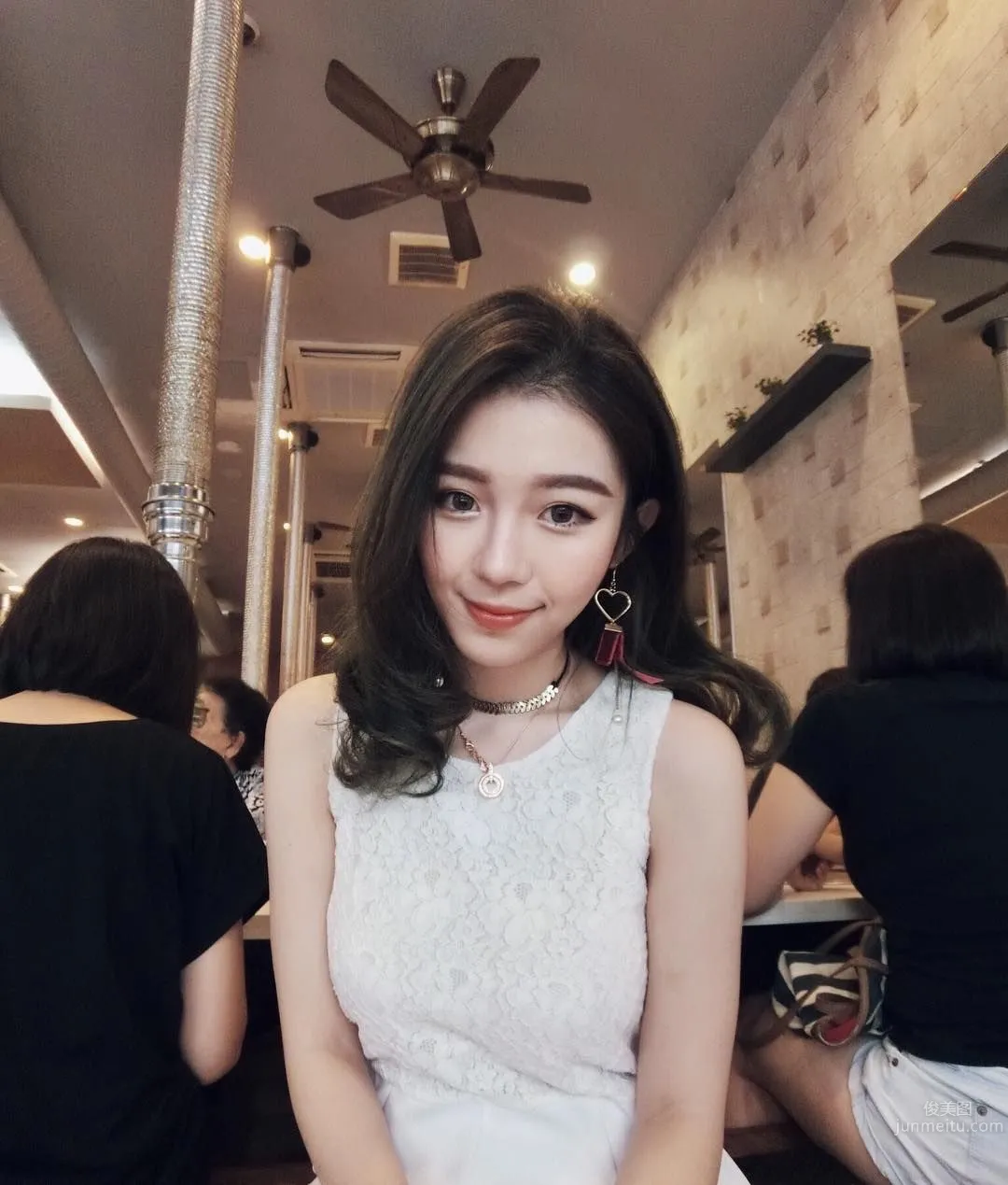 神基因「妹子聖地」就是這一國！白嫩美肌與不合理好身材 26