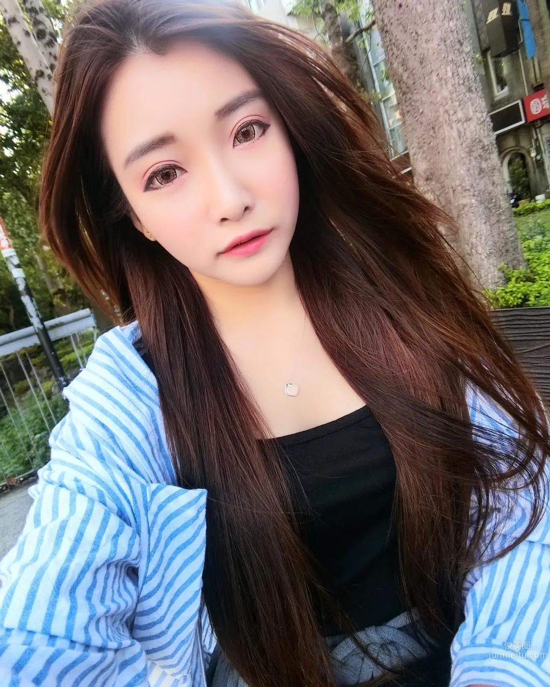 Rebeca小花- 好甜美的展場sg正妹 28
