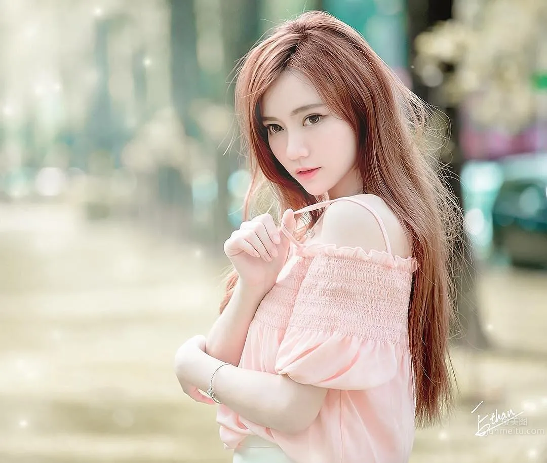 超可爱！甜美系「白皙美胸正妹」极品身材好犯规！_1