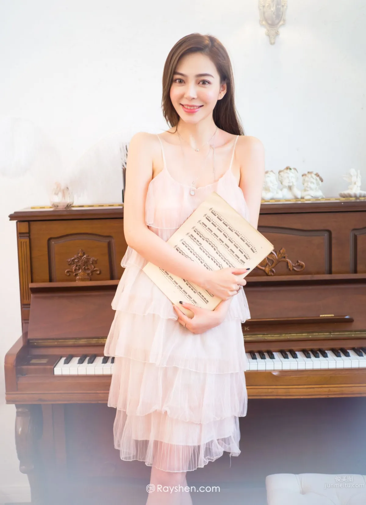 王琳- 气质模特唯美写真_2