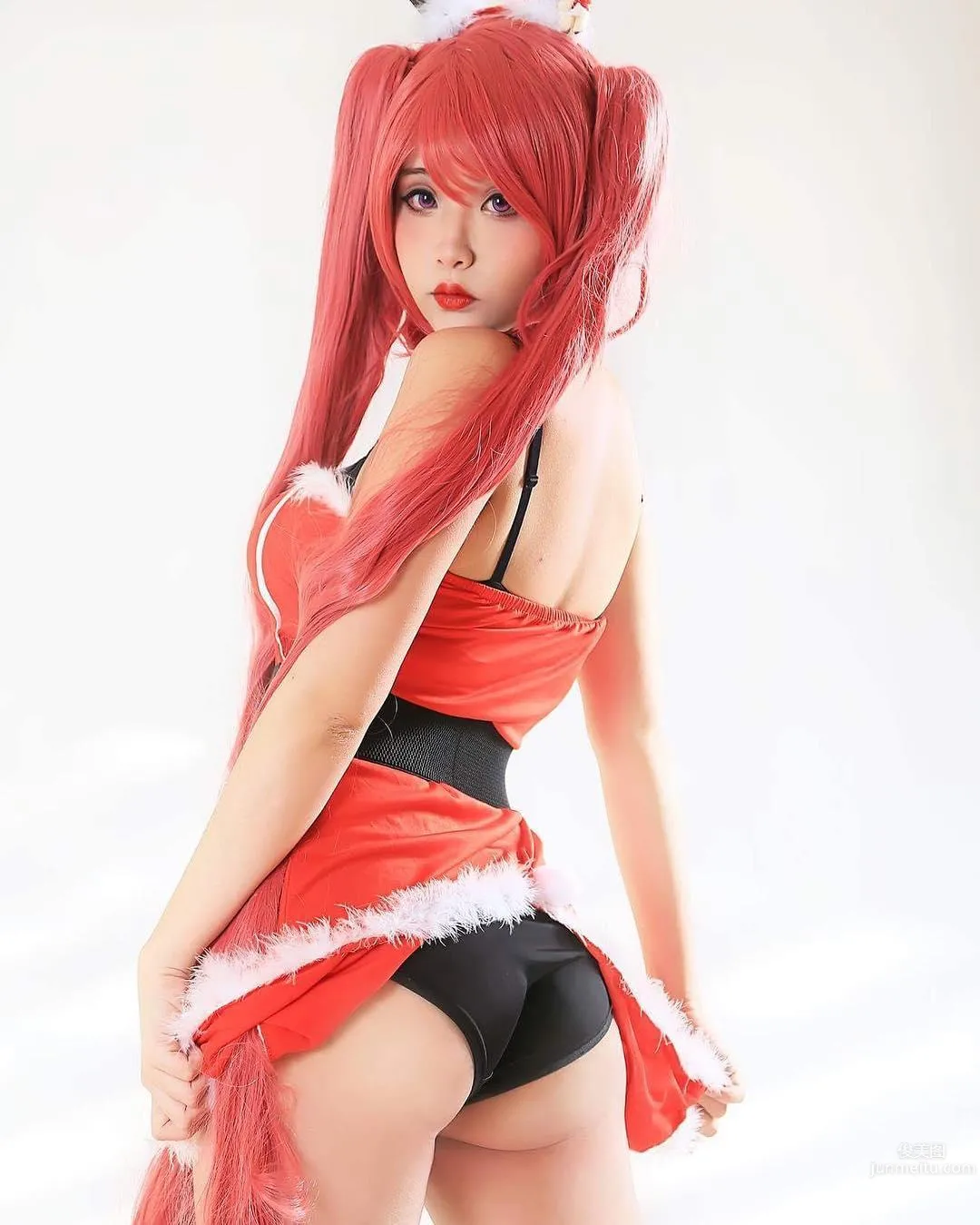 電玩美少女Hana Dinh，這樣的身材你喜歡嗎？ 2