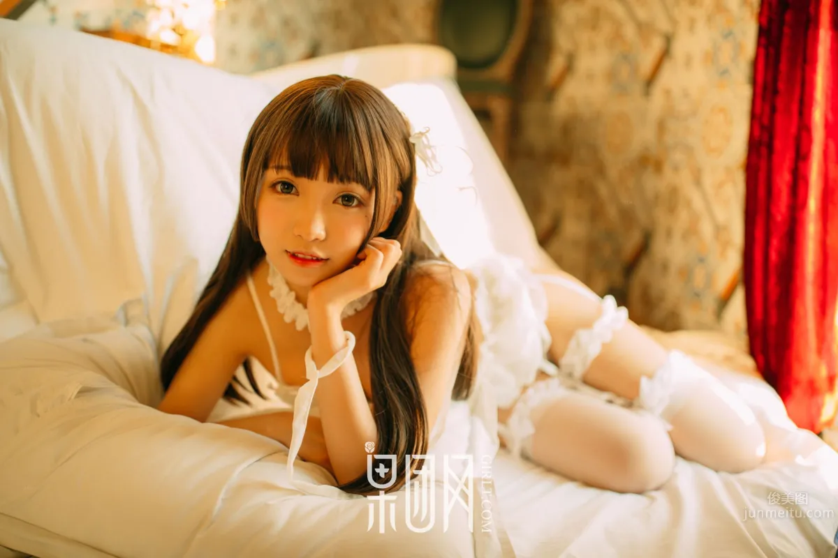 白絲男人斬！蘿莉真空上陣化身調皮小女仆 31
