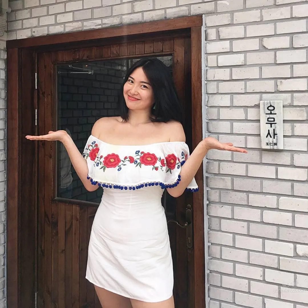 正妹Juasicko街頭曲線現形！奔放的地心引力真的太沉重！ 8
