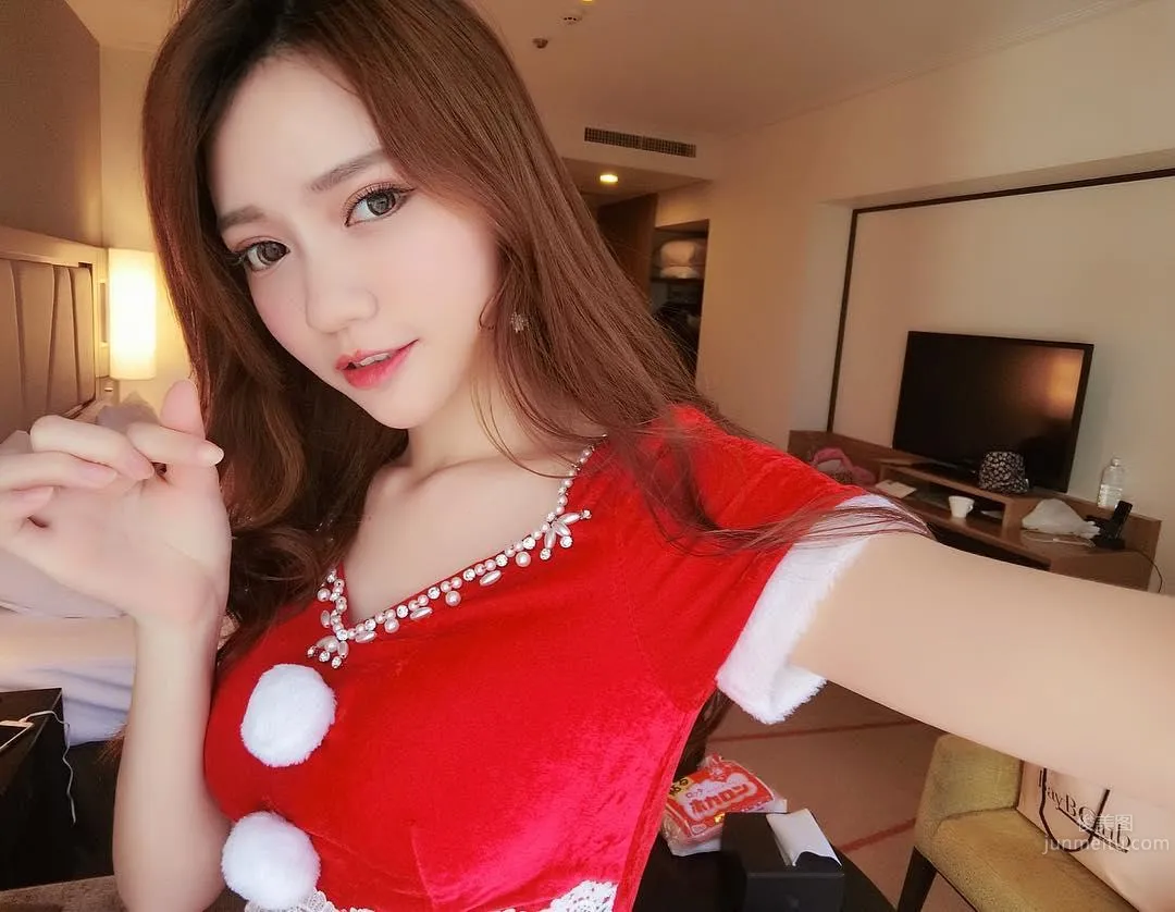 超可愛！甜美系「白皙美胸正妹」極品身材好犯規！ 17