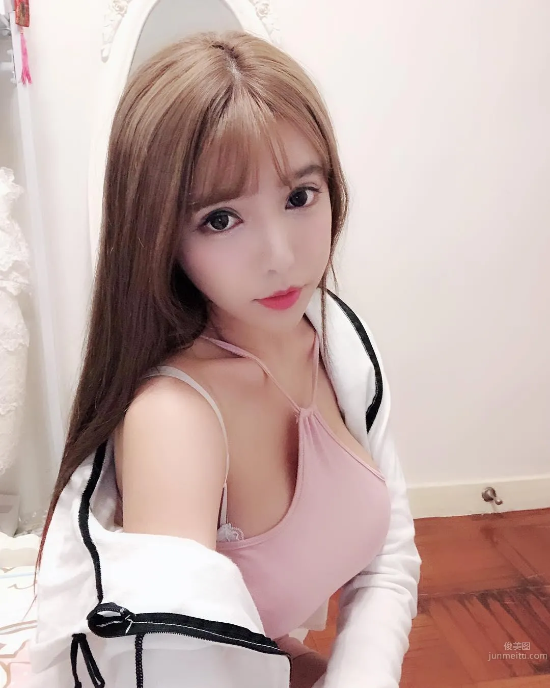 激似人氣女優三上悠亞！「白皙甜心」譚詠曦胸器太過驚人 26