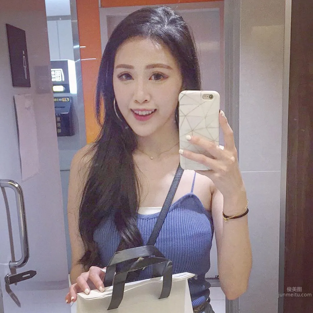 戀愛了！比基尼「白嫩美胸正妹」安全氣囊好膨脹 12