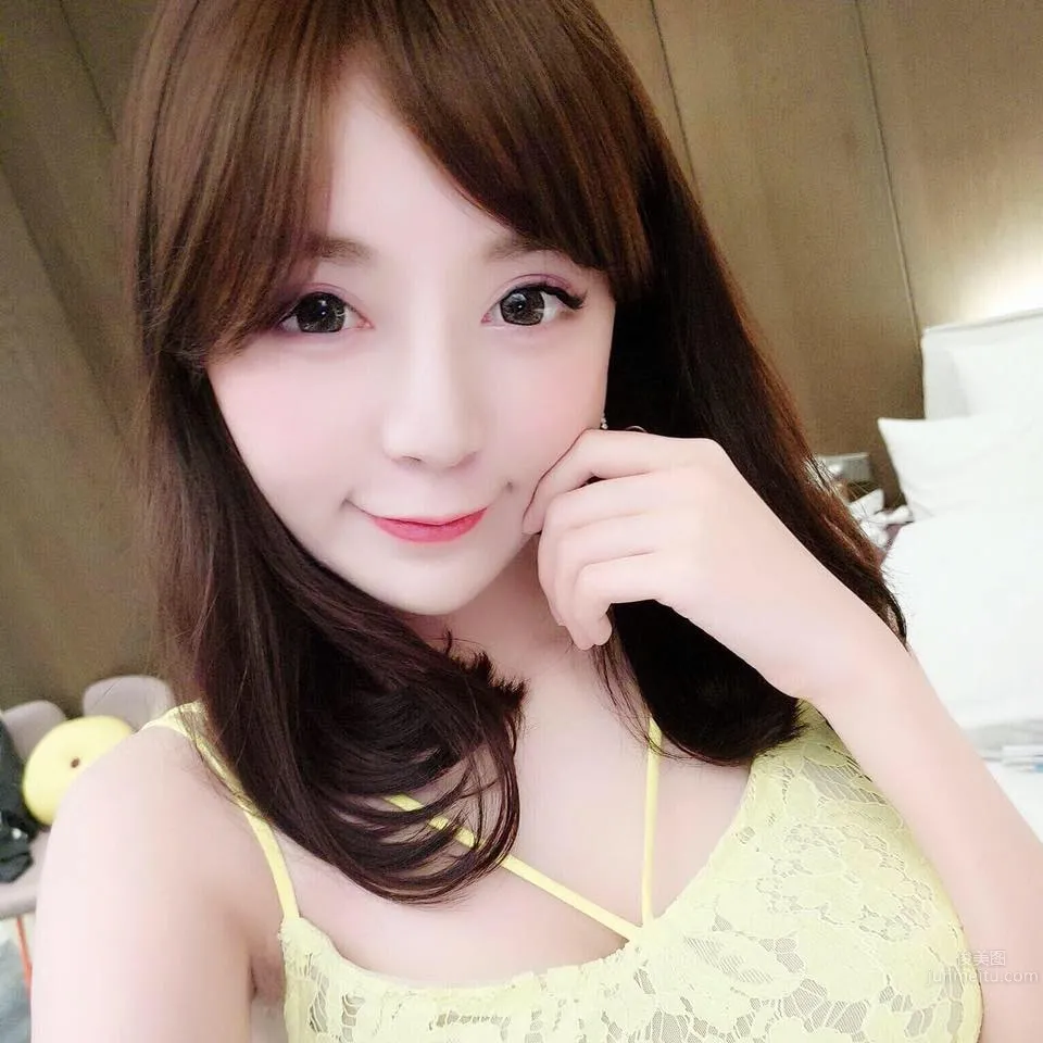 台灣正妹芊予Charmmy 完美顔值讓人戀愛 24