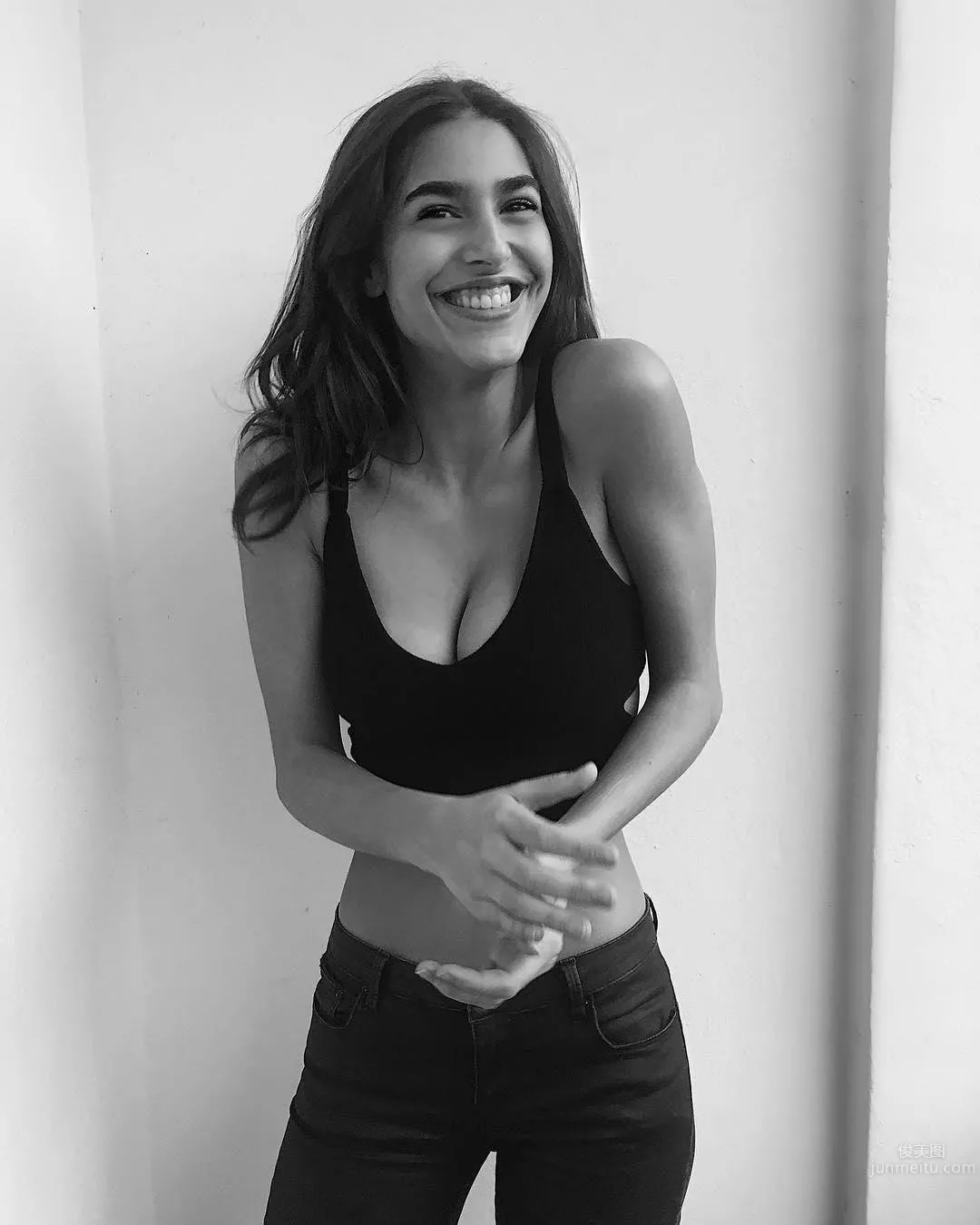 Julia Frauenrath- 德國剛毅型美女私房圖 40