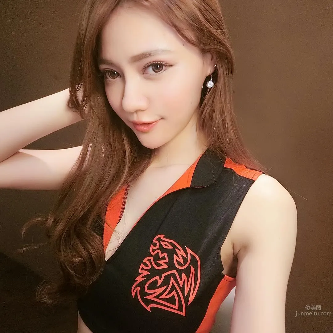超可愛！甜美系「白皙美胸正妹」極品身材好犯規！ 23