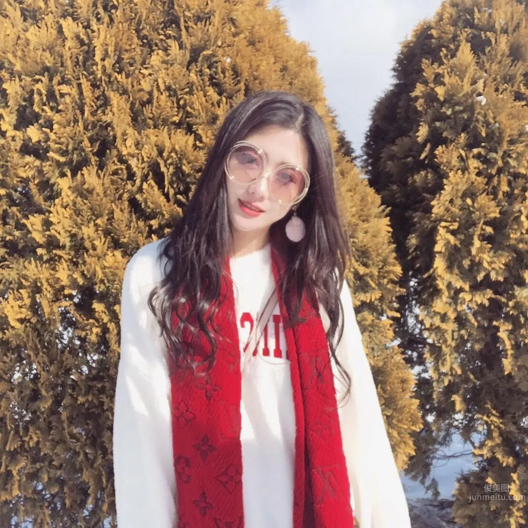 何季珍Kelly，大眼美胸正妹，網友驚呼「太美了！」 17