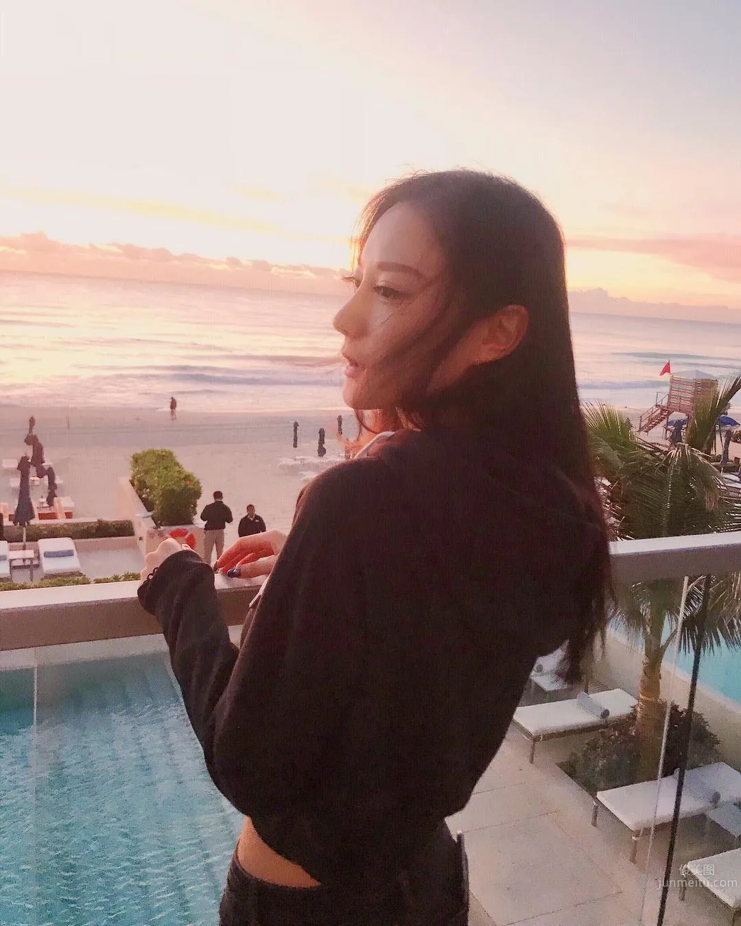 美腿界的天菜！留外高學曆正妹看不膩！曲線太噴火！ 14