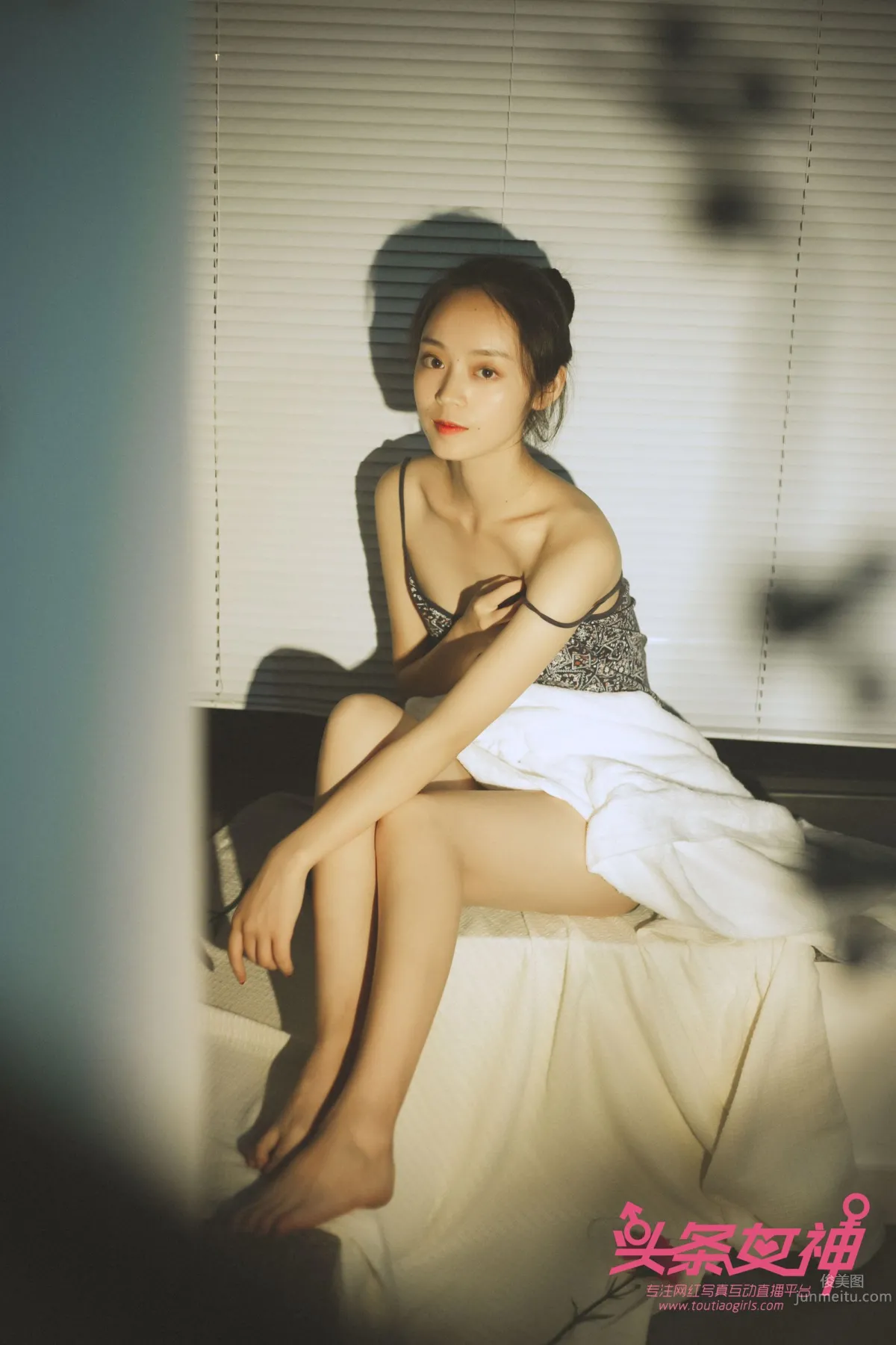 頭條天使美女夜微涼 4