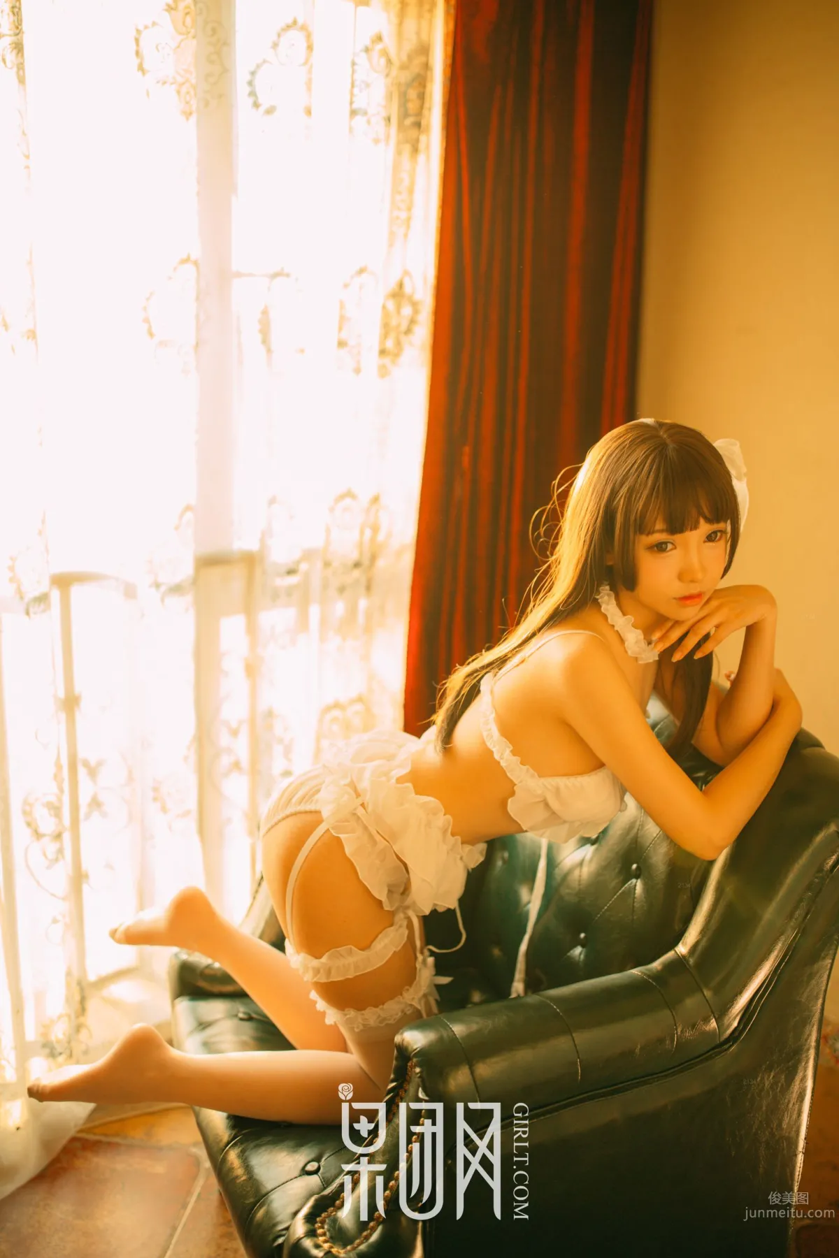 白絲男人斬！蘿莉真空上陣化身調皮小女仆 39