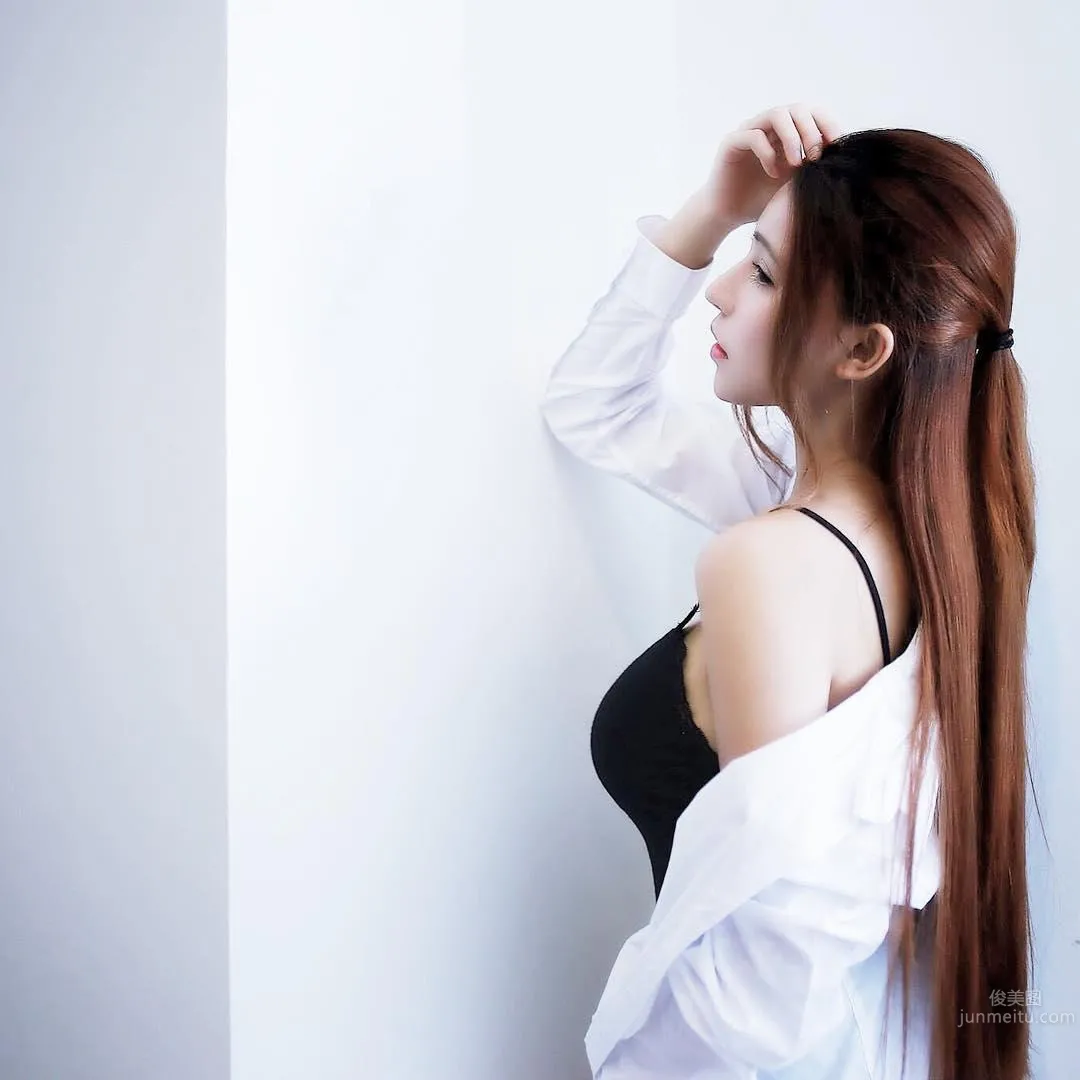 激似人气女优三上悠亚！「白皙甜心」谭咏曦胸器太过惊人_0