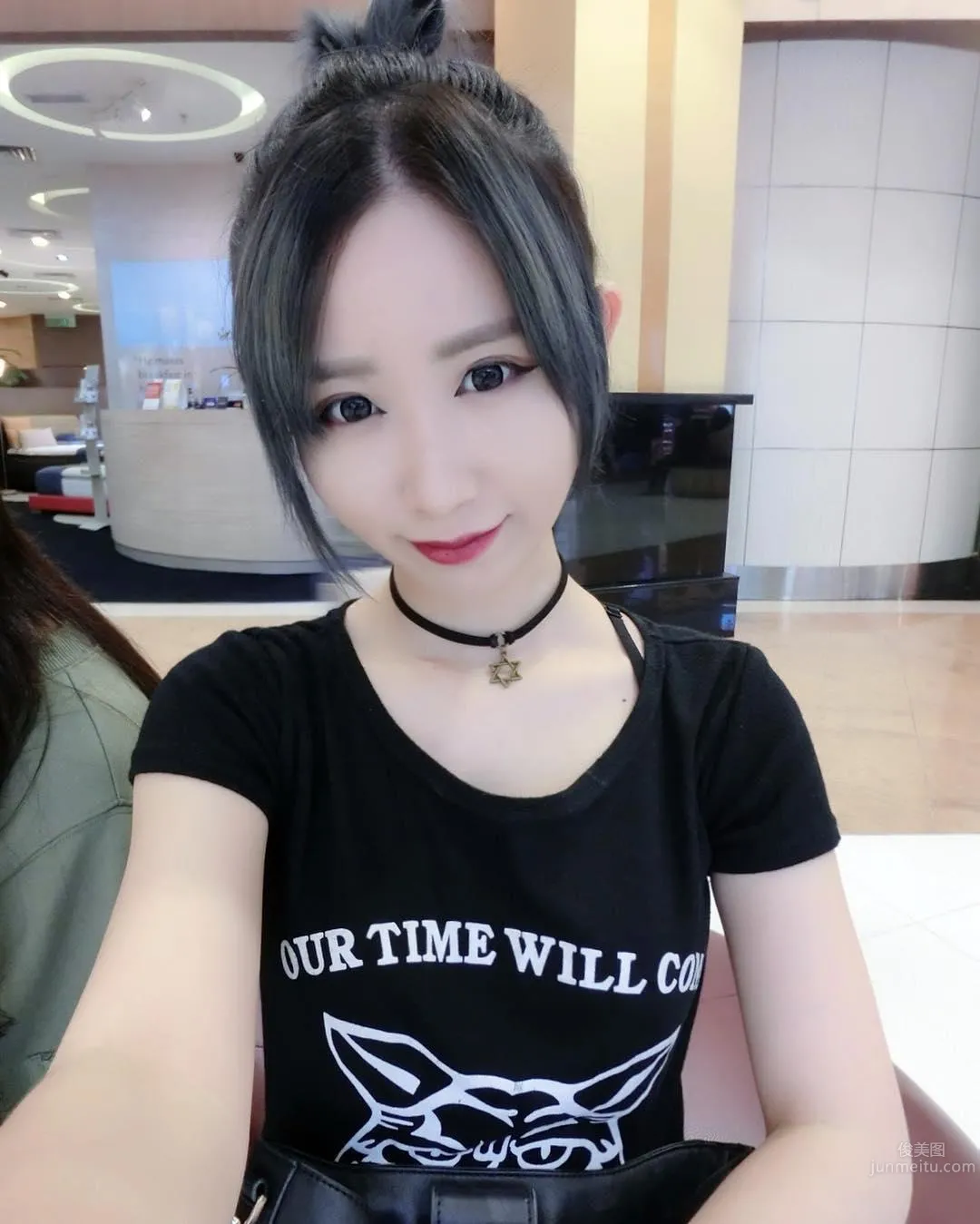 李佩怡- 迷人「魅惑電眼」收服粉絲的心！ 12