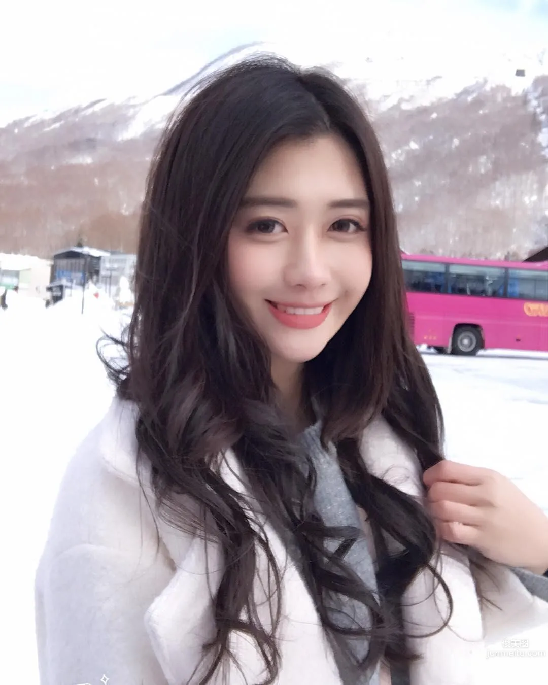 何季珍Kelly，大眼美胸正妹，網友驚呼「太美了！」 23