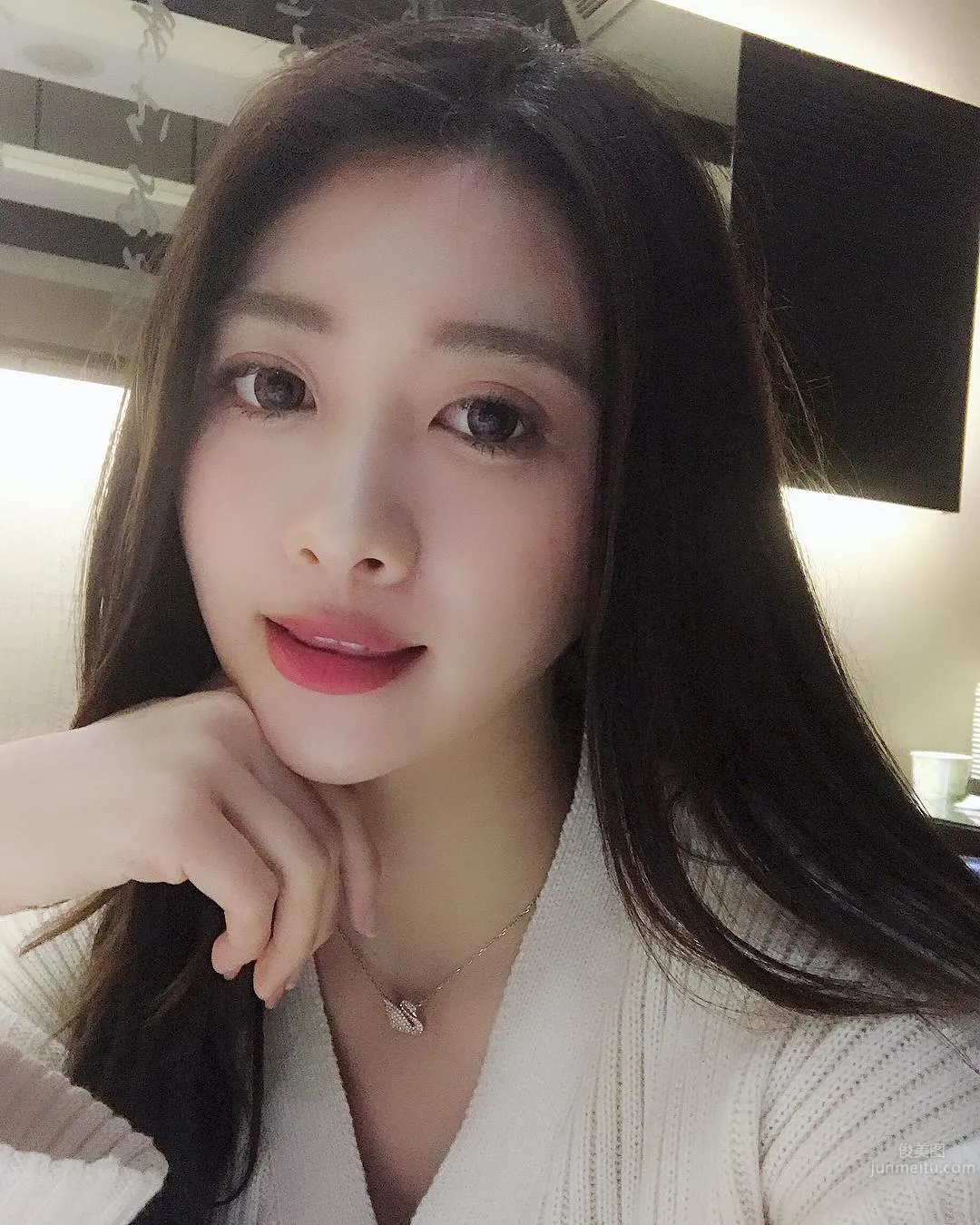 何季珍Kelly，大眼美胸正妹，網友驚呼「太美了！」 24