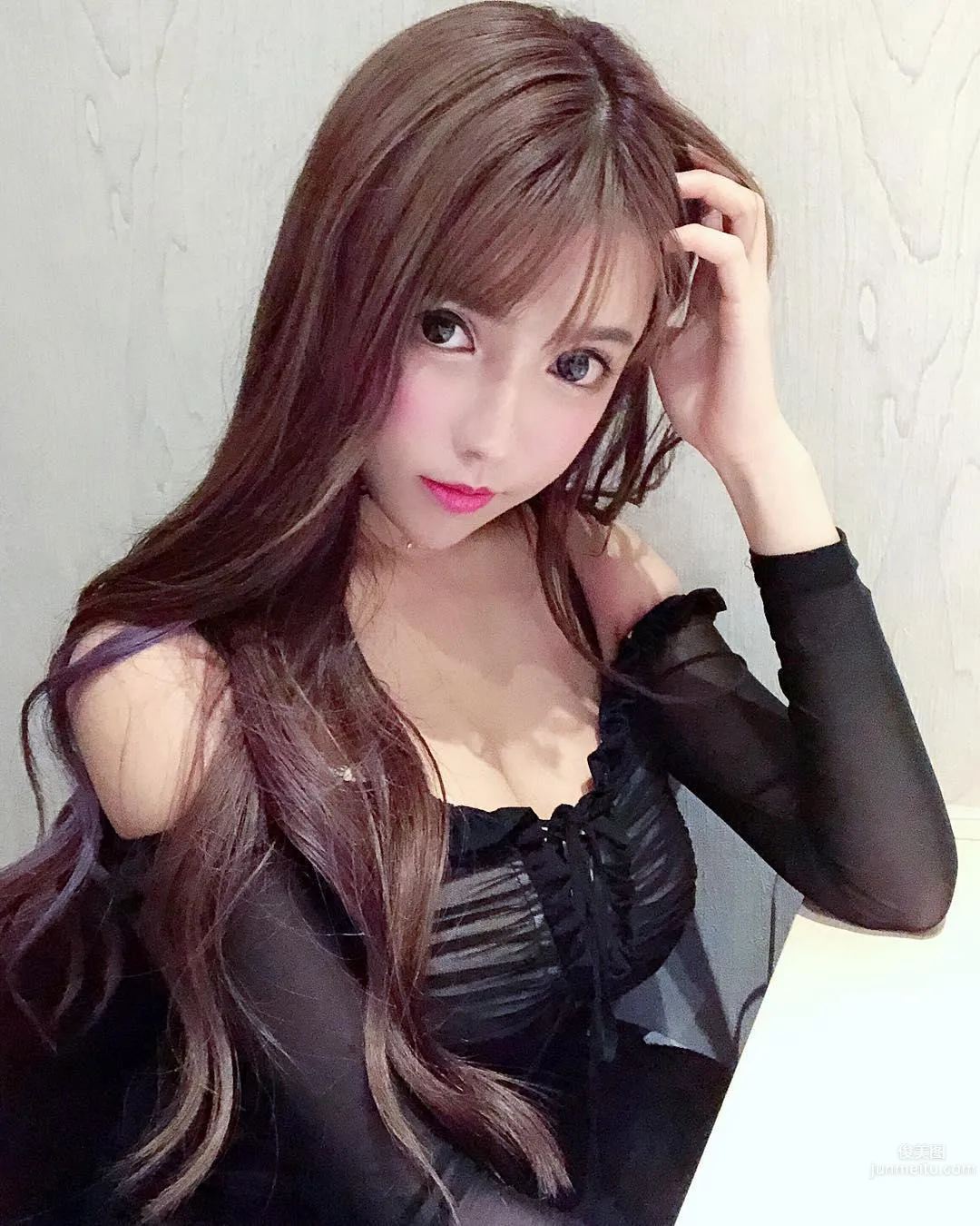 激似人氣女優三上悠亞！「白皙甜心」譚詠曦胸器太過驚人 28