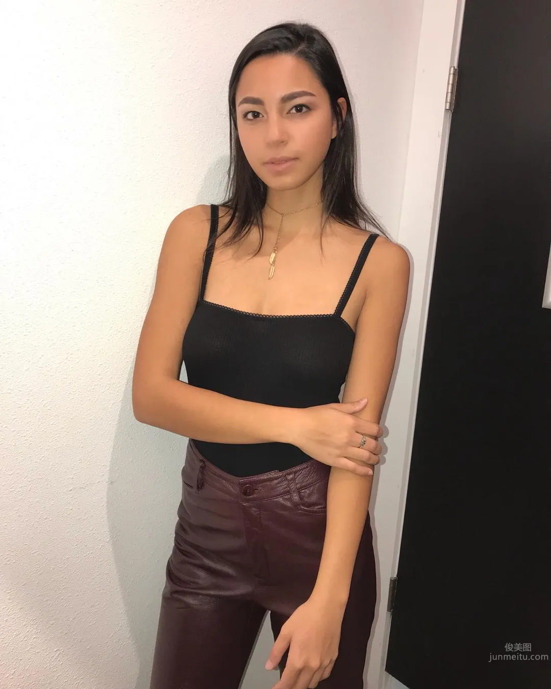 3D立體視覺！亞裔女模Mikayla Rogers性感美圖 10