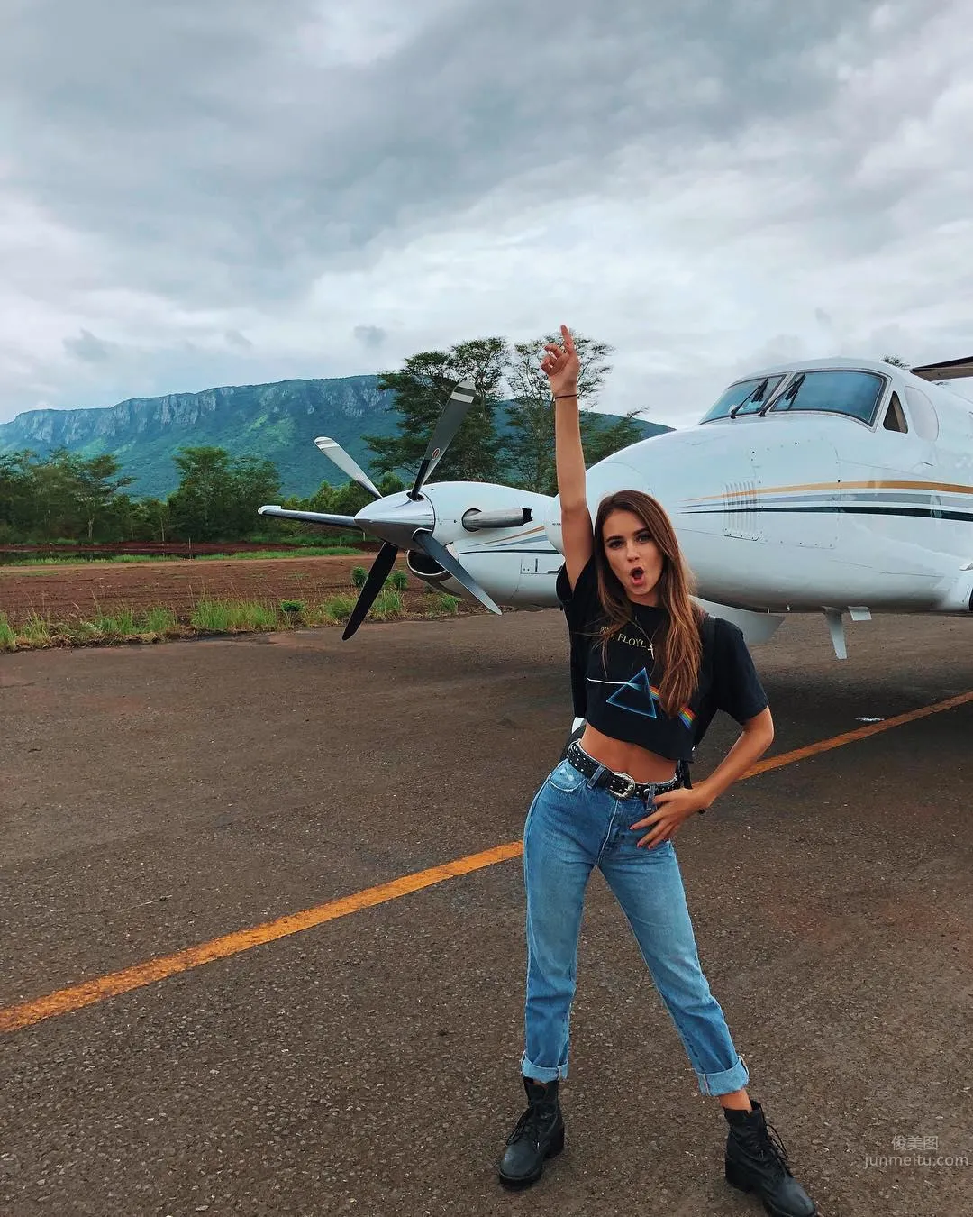 澳洲天使級正妹「Renee Herbert」美顔私房照 43