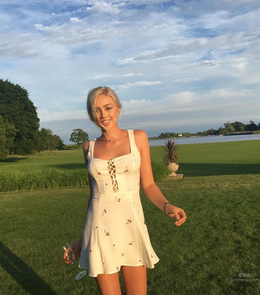 Taylor Godfrey- 性感辣妹的Ig私房照 26