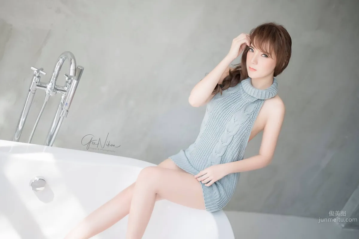 Alisa Phonaem- 真空围裙咖啡与开背毛衣诱惑_20