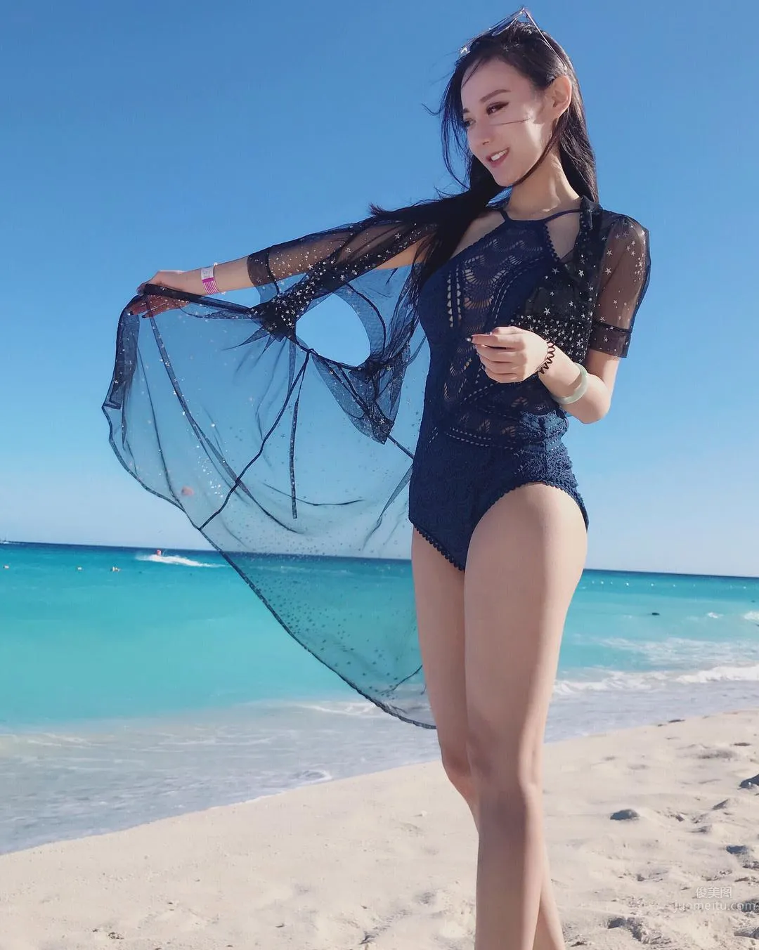 美腿界的天菜！留外高學曆正妹看不膩！曲線太噴火！ 17