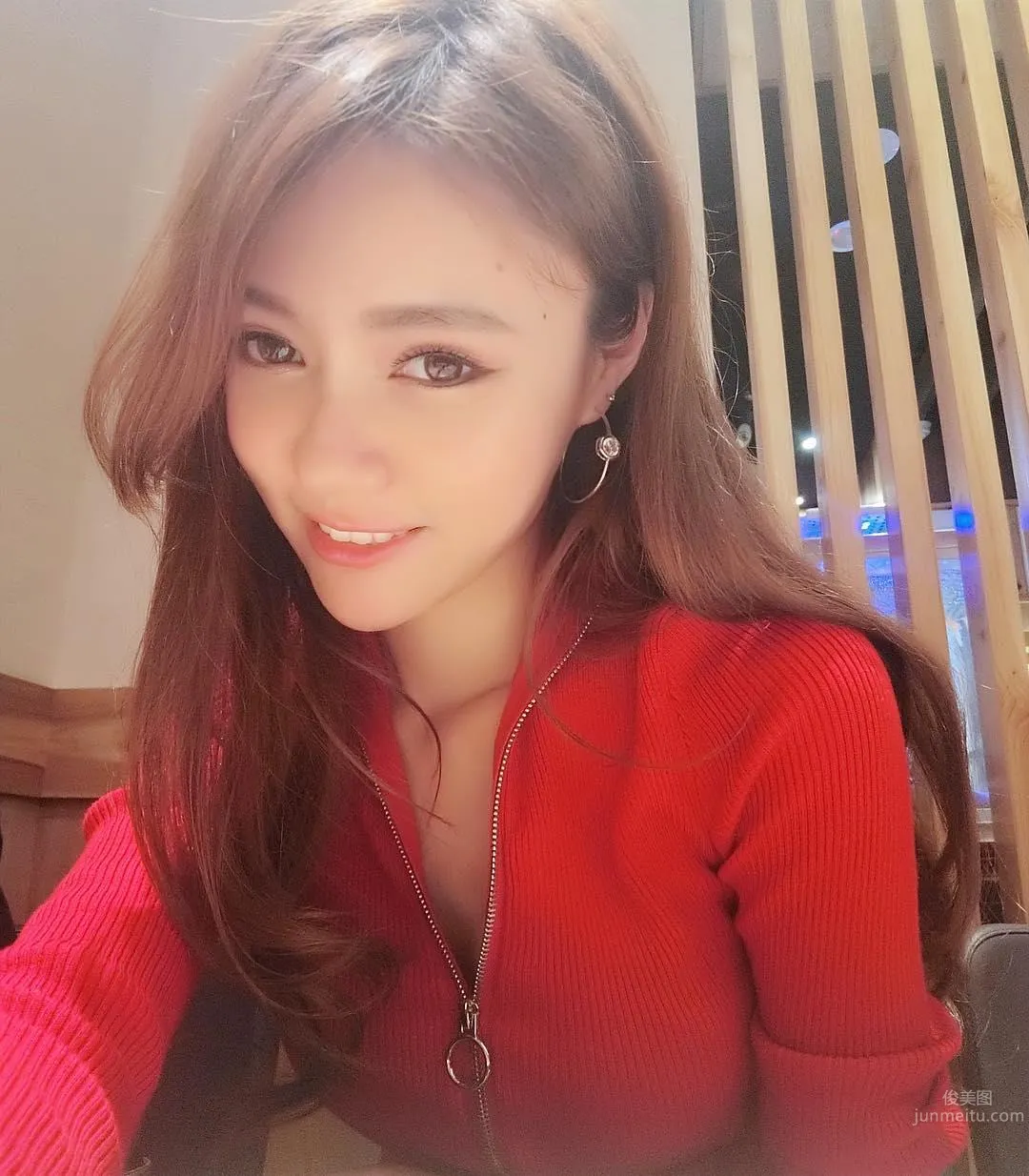 超可愛！甜美系「白皙美胸正妹」極品身材好犯規！ 22