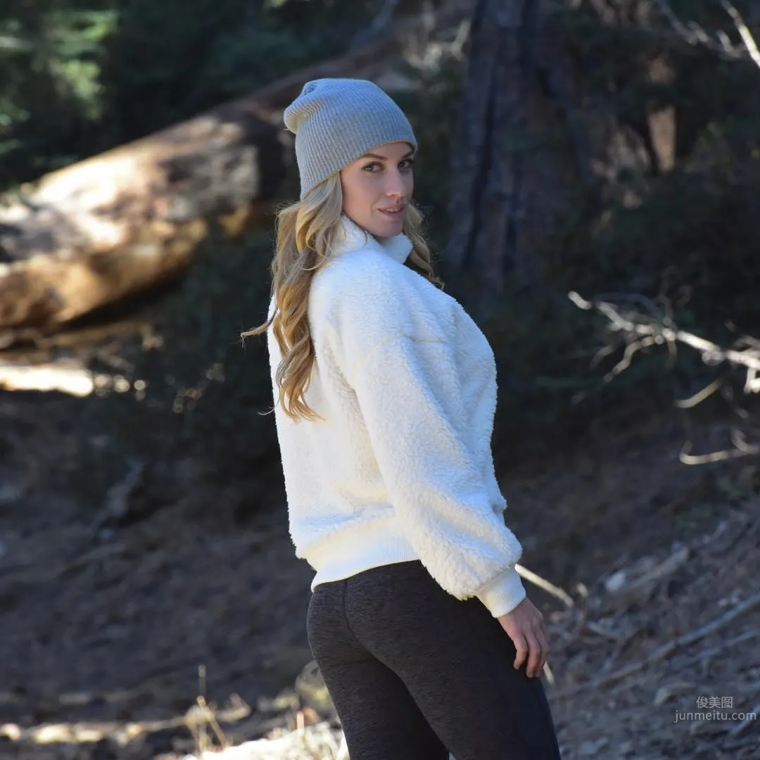 Paige Spiranac- 最性感的高爾夫球員 25
