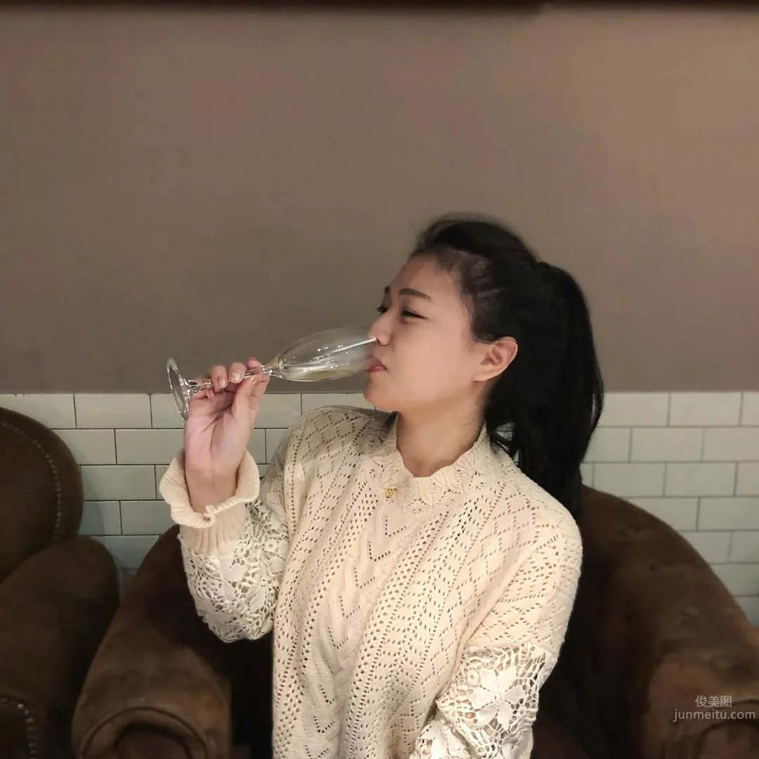 房屋中介邱詩容有着男人無法一手掌握的完美上圍！先生，買房嗎？ 5