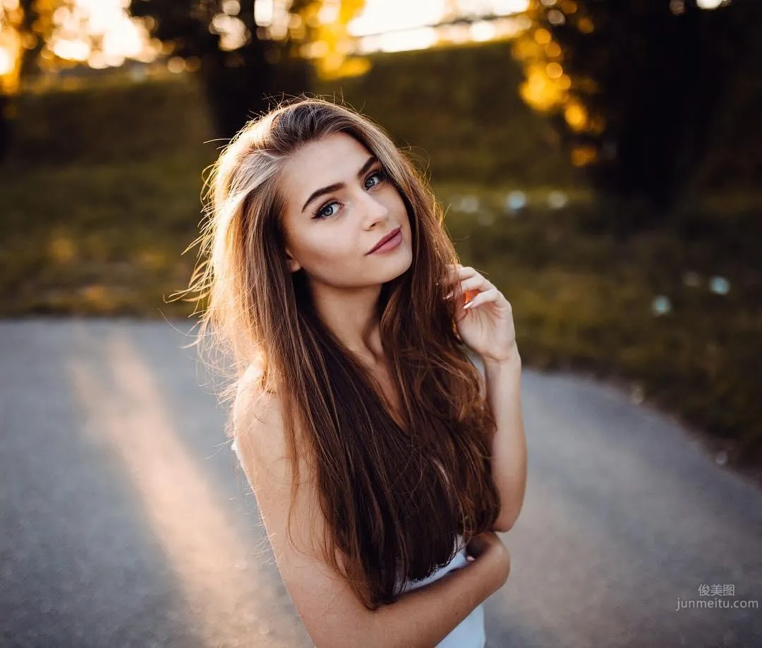 天使顔正妹「Anna Von Klinski」迷人電眼極緻魅惑 9