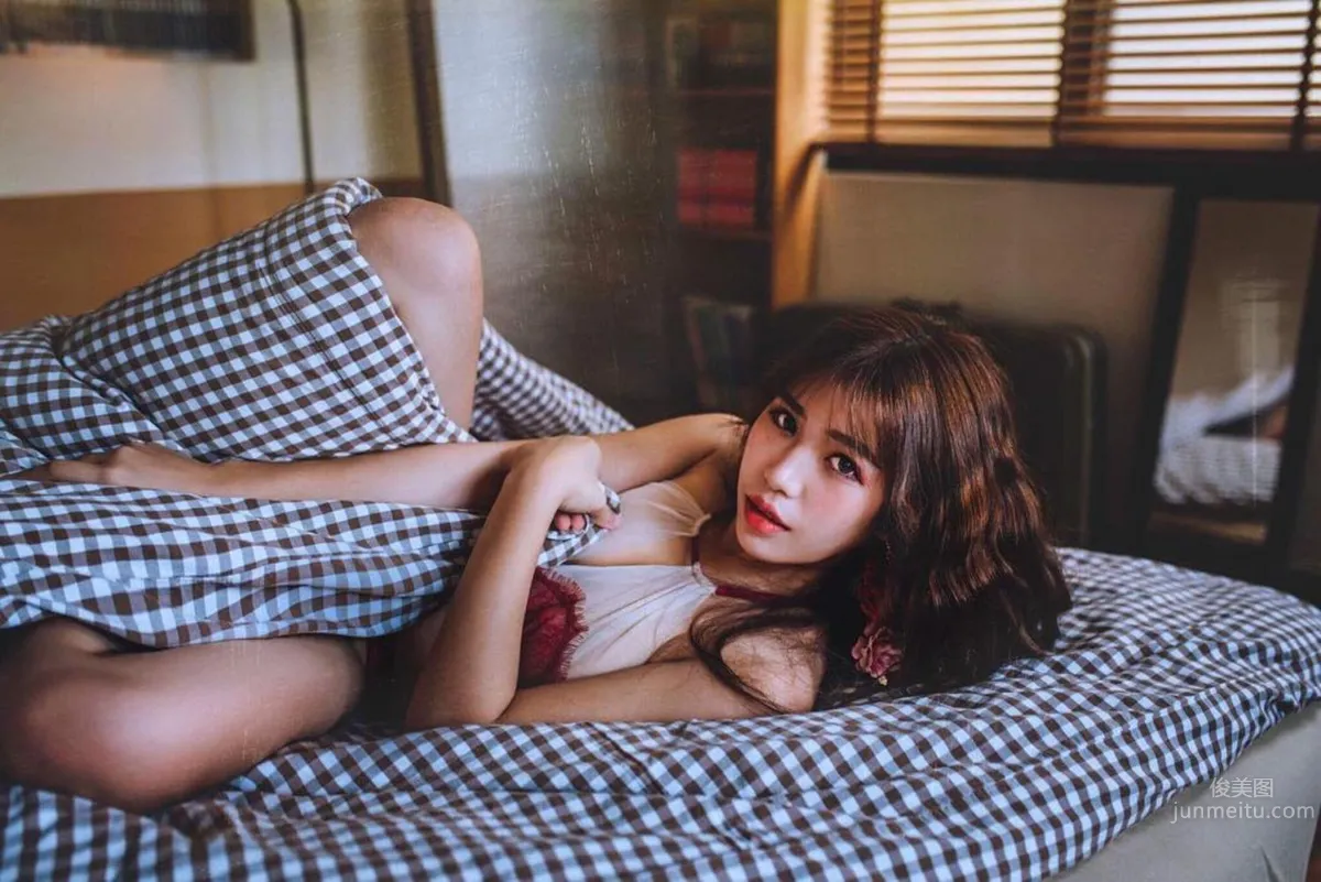 sarre彌海砂- 絕美嫩模女主播 16