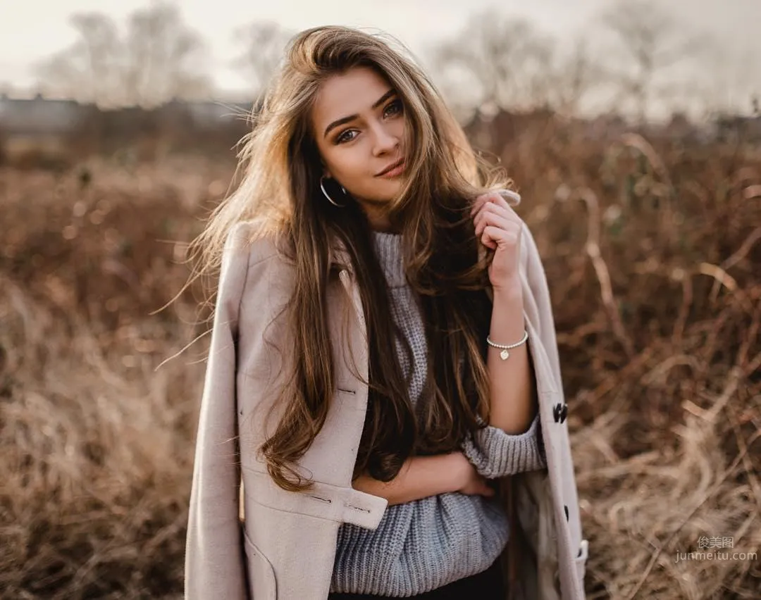 天使顔正妹「Anna Von Klinski」迷人電眼極緻魅惑 30
