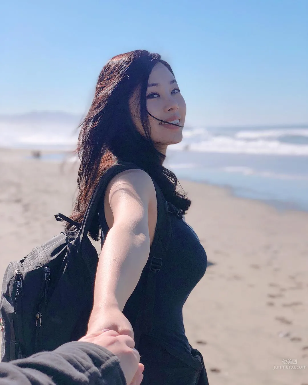 好猖狂！比基尼正妹Danielle S波濤胸湧 10