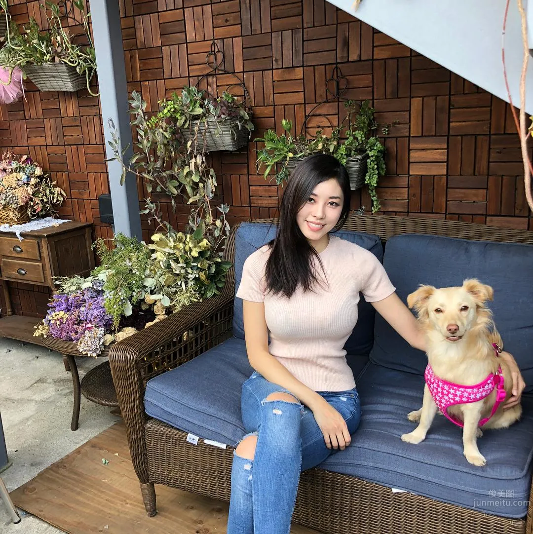 好猖狂！比基尼正妹Danielle S波濤胸湧 4