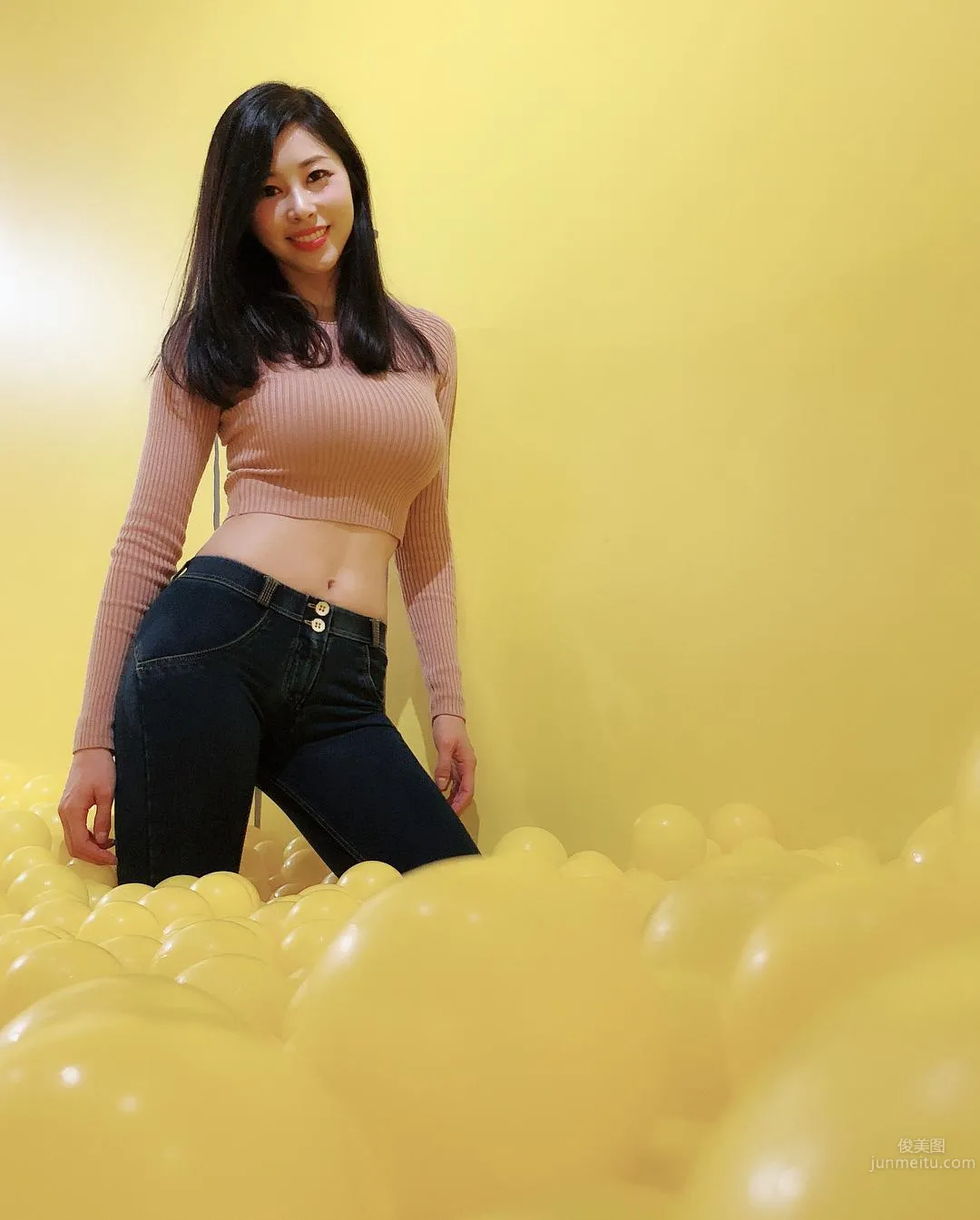 好猖狂！比基尼正妹Danielle S波濤胸湧 11