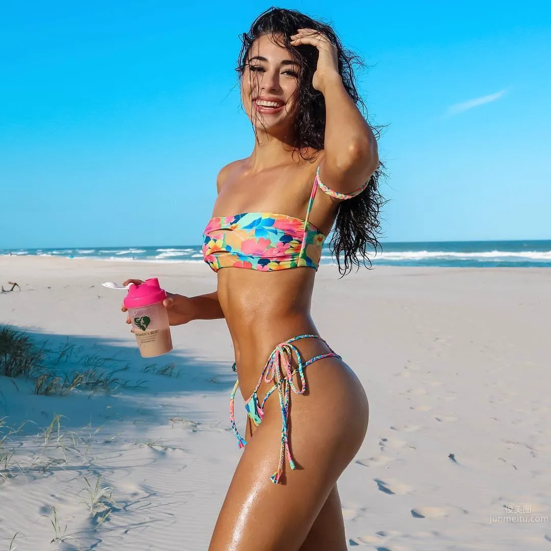 一起動起來！健身正妹「Danielle Robertson」自拍狂秀小蠻腰 44