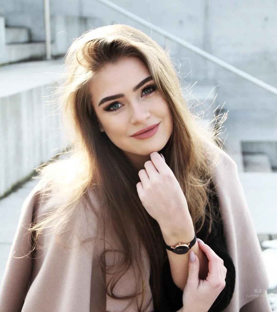 天使顔正妹「Anna Von Klinski」迷人電眼極緻魅惑 21